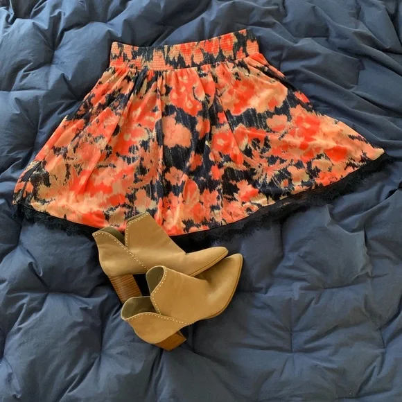 INC Skater Skirt size small - Picture 8 of 8